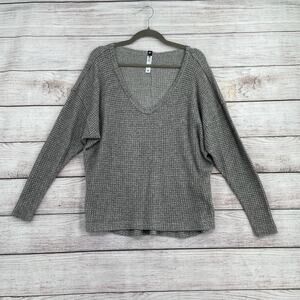 Glyder Waffle Knit Rough Hem Scoop Neck Thermal Shirt Women's Size XS Gray‎